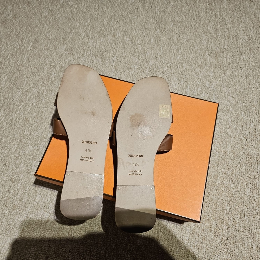 ❌️SOLD❌️Hermes Brown Women's Slippers - Picture 5 of 5